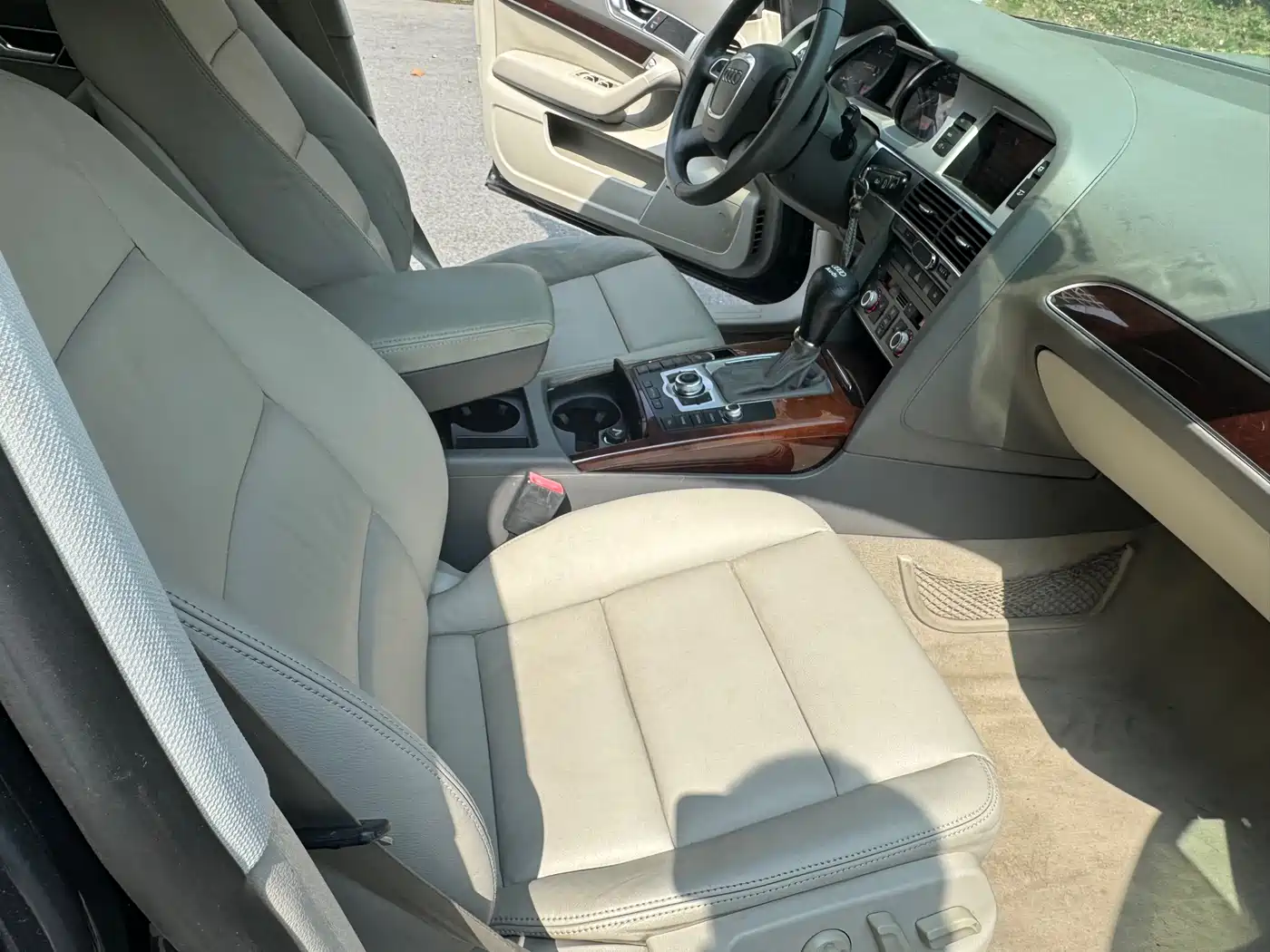 Audi A6L 2011 2.7 TDI Comfort фото 9