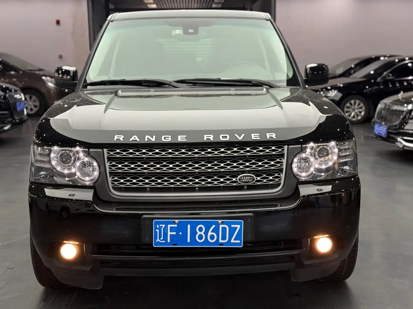 Land Rover Range Rover 2011 5.0 NA V8 HSE фото 3
