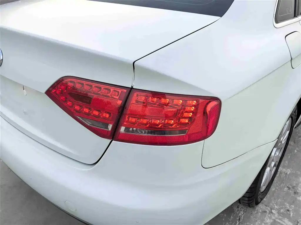 Audi A4L 2012 2.0 TFSI Auto Comfort фото 14
