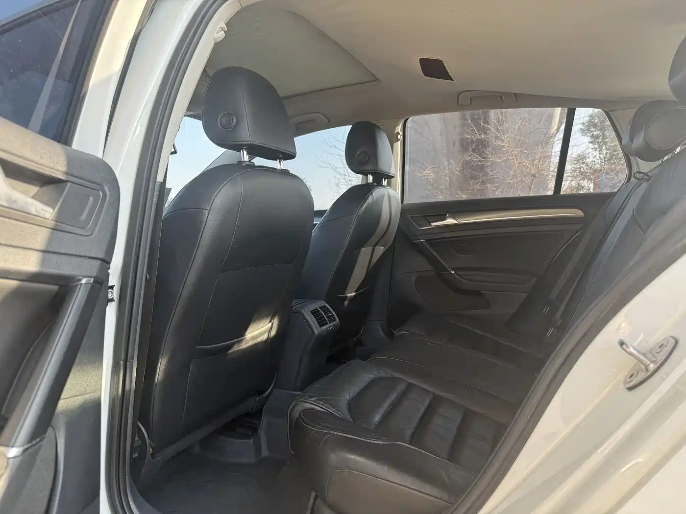 Volkswagen Golf 2015 1.4TSI Automatic Luxury фото 4