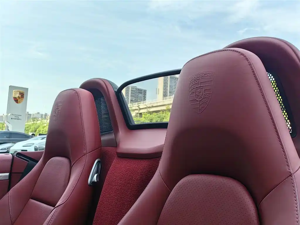 Porsche 718 2022 Boxster 2.0T фото 23