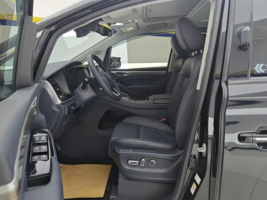 GAC Trumpchi Trumpchi M8 2021 Leading Show Series 390T Ultimate Edition фото 9