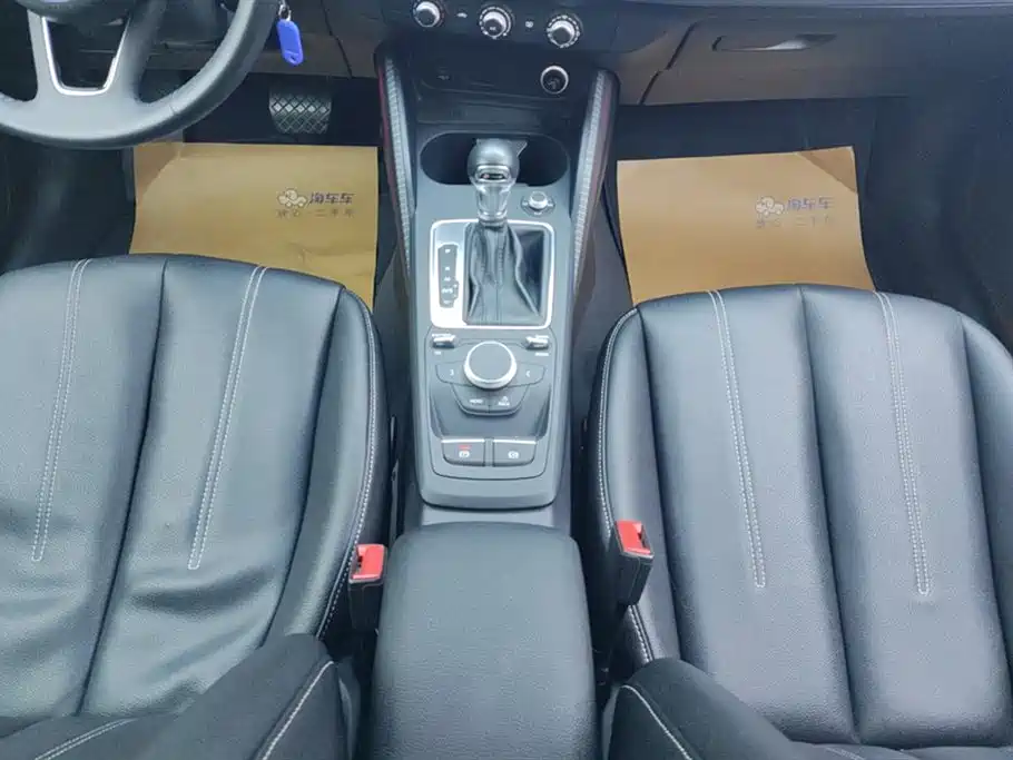 Audi Q2L 2018 35 TFSI Launch Exclusive Edition China VI фото 16