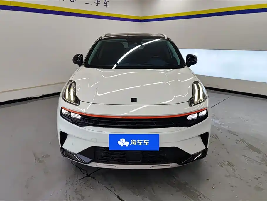 Lynk & Co 06 2020 1.5T Halo фото 2