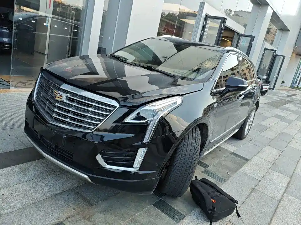 Photo 1 - Cadillac XT5