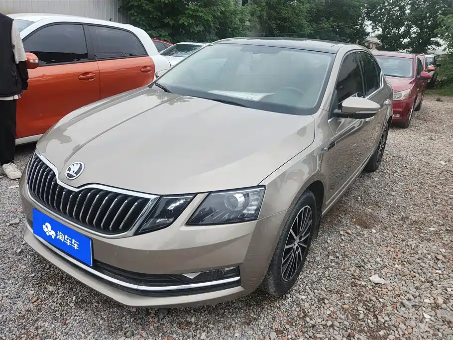 Škoda Octavia 2018 TSI230 DSG Comfort Edition