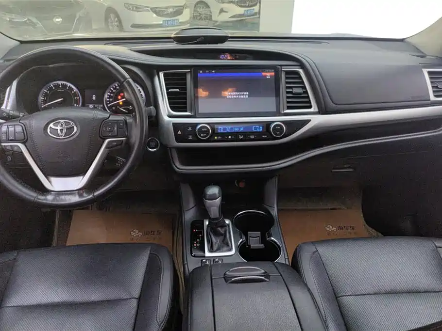 Toyota Highlander 2017 2.0T 2WD Premium 7-Seater фото 13