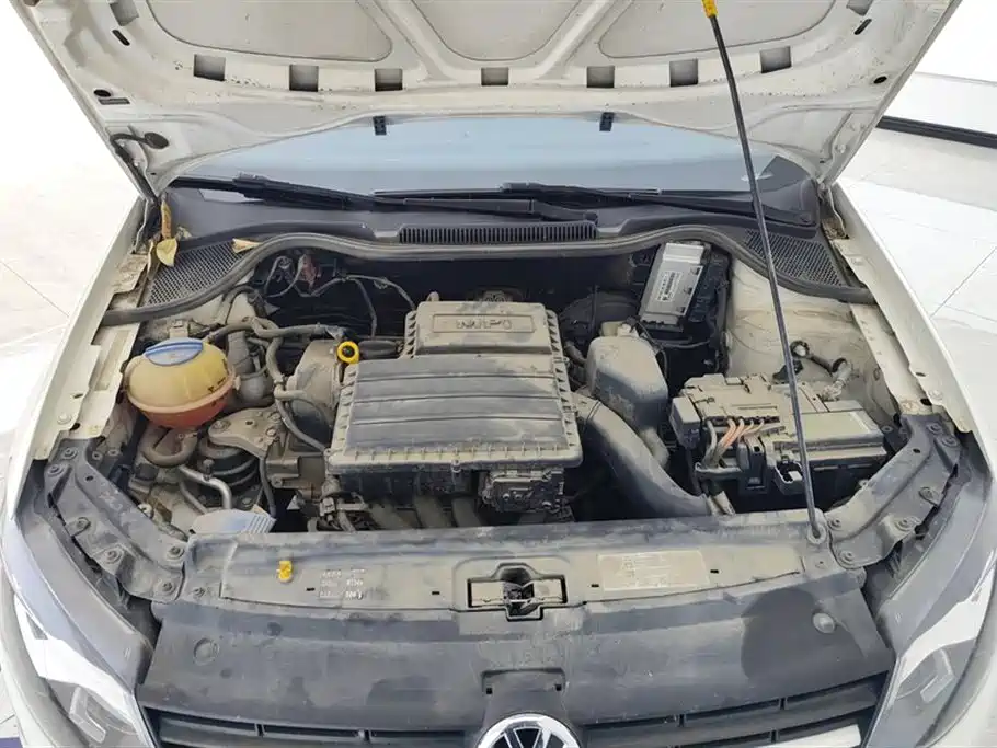 Volkswagen Polo 2016 1.4L Manual Trend фото 10