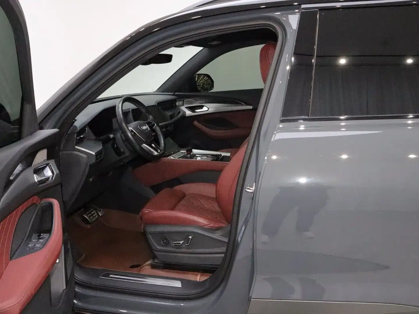 Photo 11 - Audi Q6