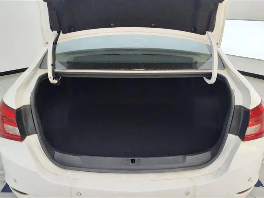 Buick Excelle 2015 18T Dual-Clutch Luxury фото 4