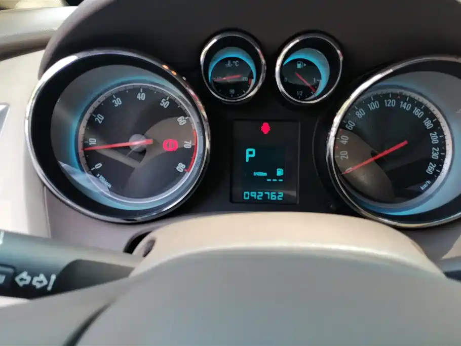 Buick Excelle 2013 GT 1.6L Automatic Fashion Edition фото 14