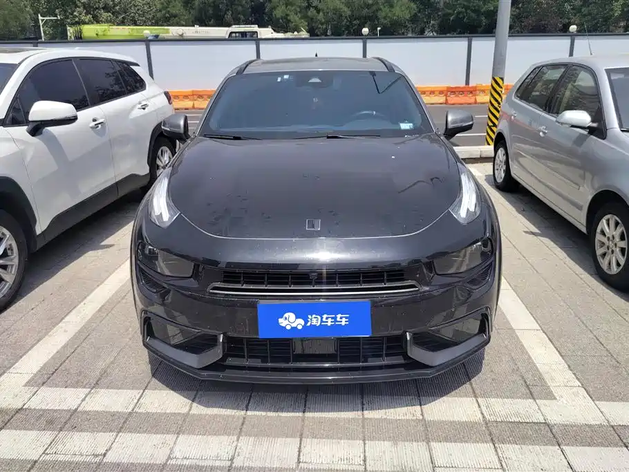 Lynk & Co 02 Hatchback 2021 2.0TD Halo фото 2