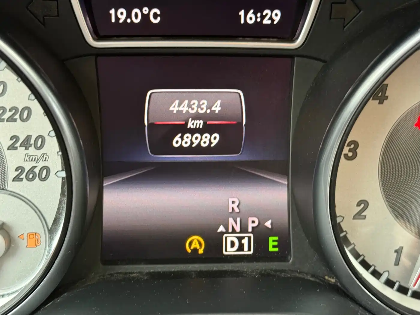 Mercedes-Benz GLA 2015 2015 GLA 200 Fashion