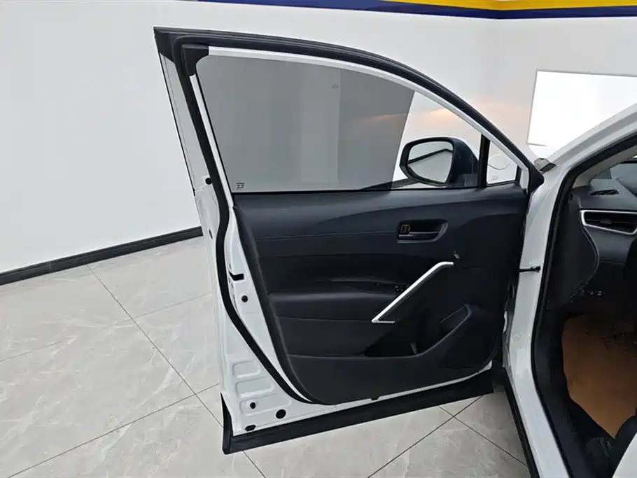 Toyota Corolla Cross 2022 2.0L Elite Edition фото 7