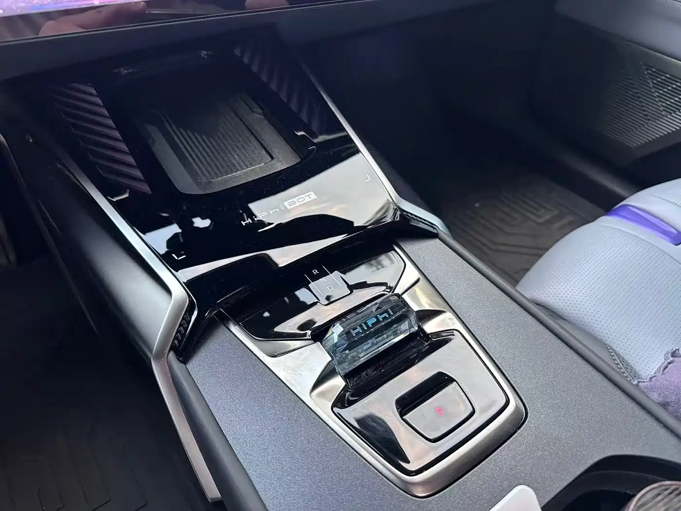 HiPhi Z 2023 2023 4-Seater Edition
