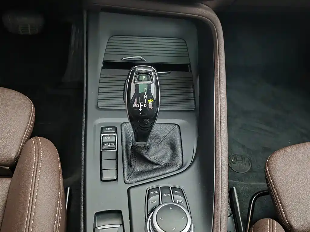 BMW X1 2021 sDrive20Li Fashion фото 13