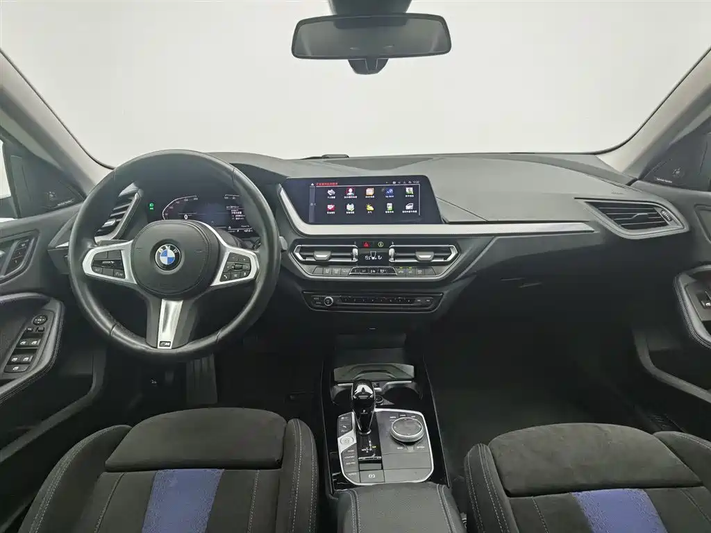 BMW 2 Series (Import) 2023 225i 4-Door Coupe M Sport Shadowline Package фото 5