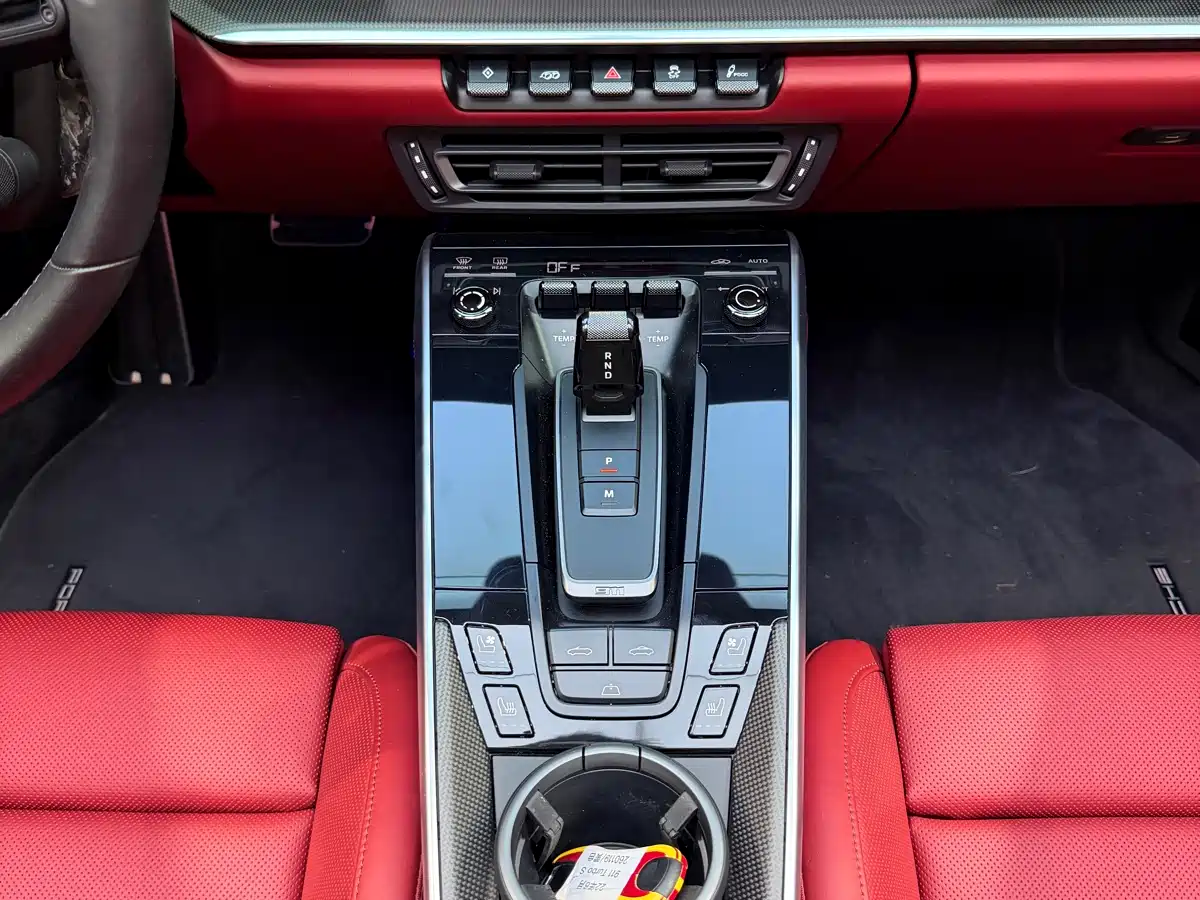 Porsche 911 2022 Turbo S Cabriolet 3.7T фото 9