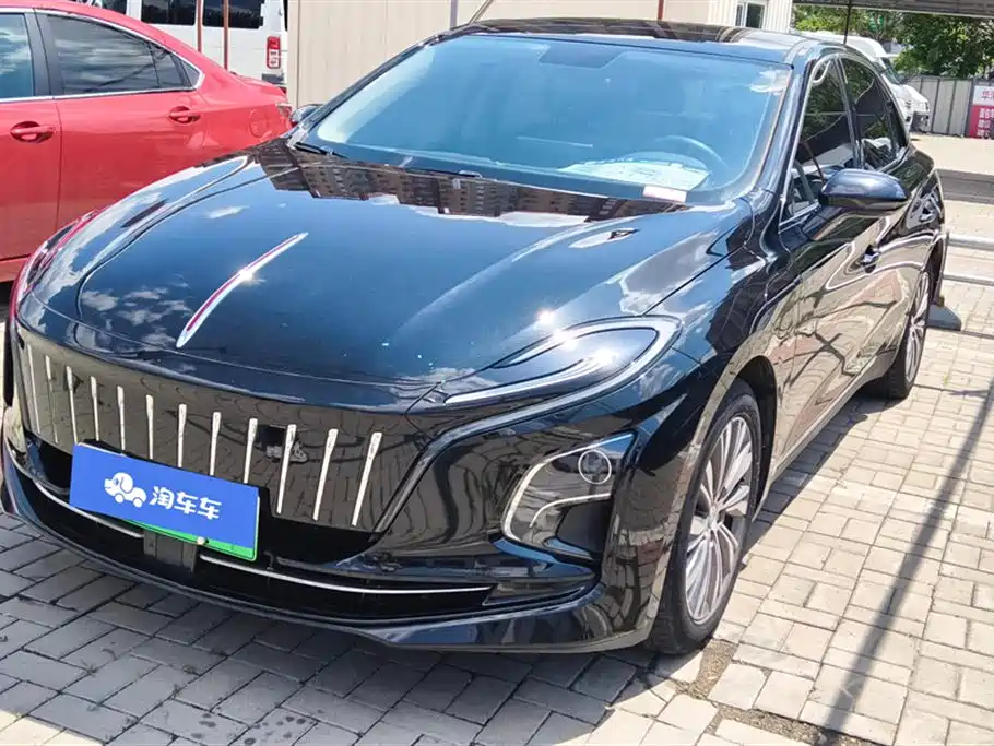 Hongqi E-QM5 2023 620km PLUS