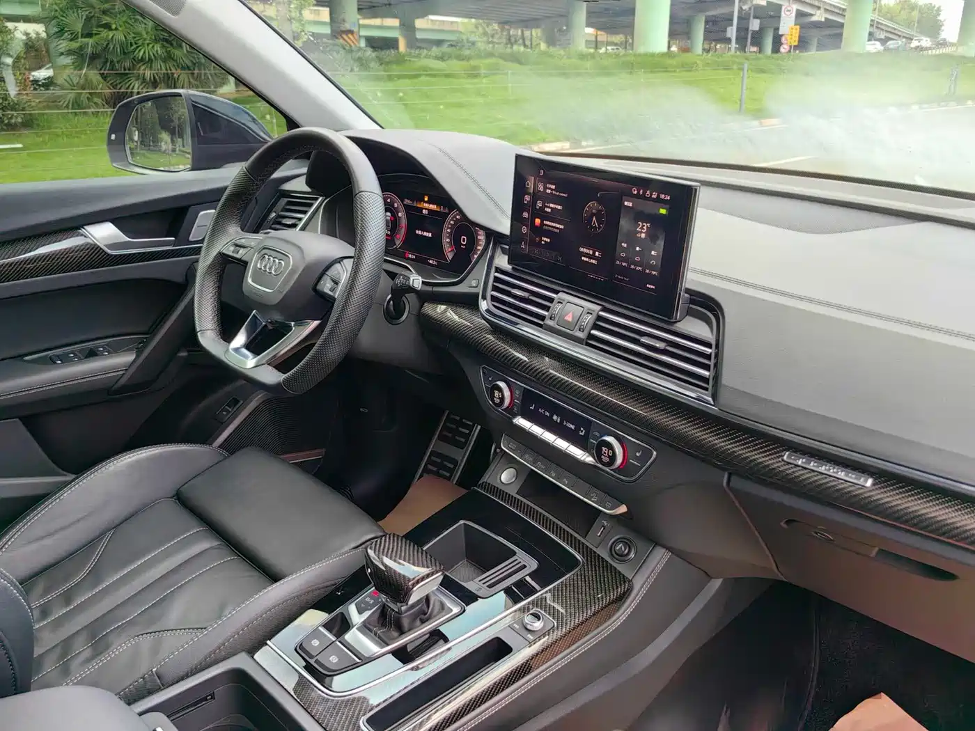 Фото 14 - Audi Q5L