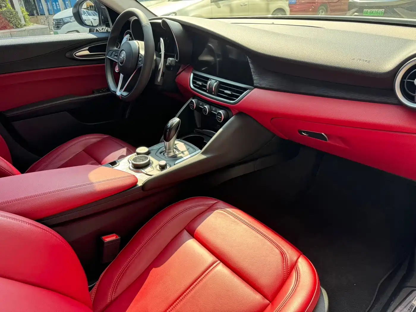 Alfa Romeo Giulia 2020 2019 2.0T 280HP Black Package Limited Edition
