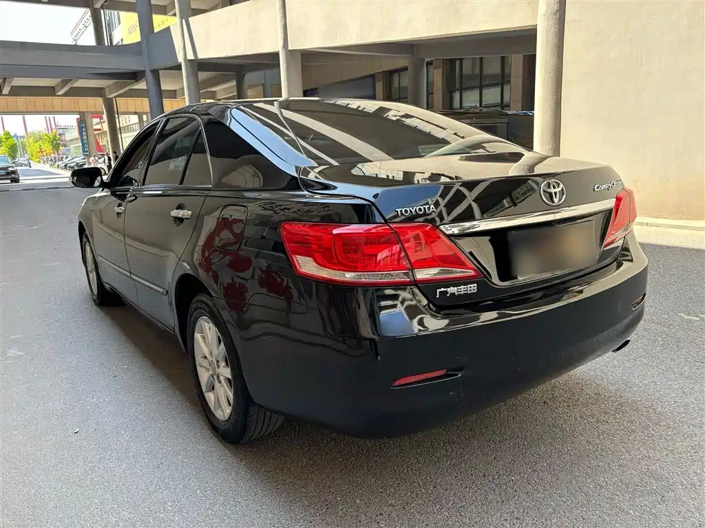 Toyota Camry 2013 200E Classic Elite Edition фото 4