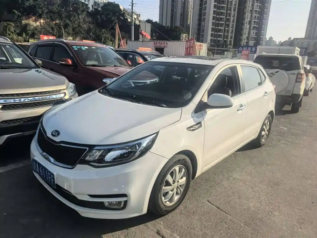 Kia K2 2015 Hatchback 1.4L AT GLS Cool Edition фото 2