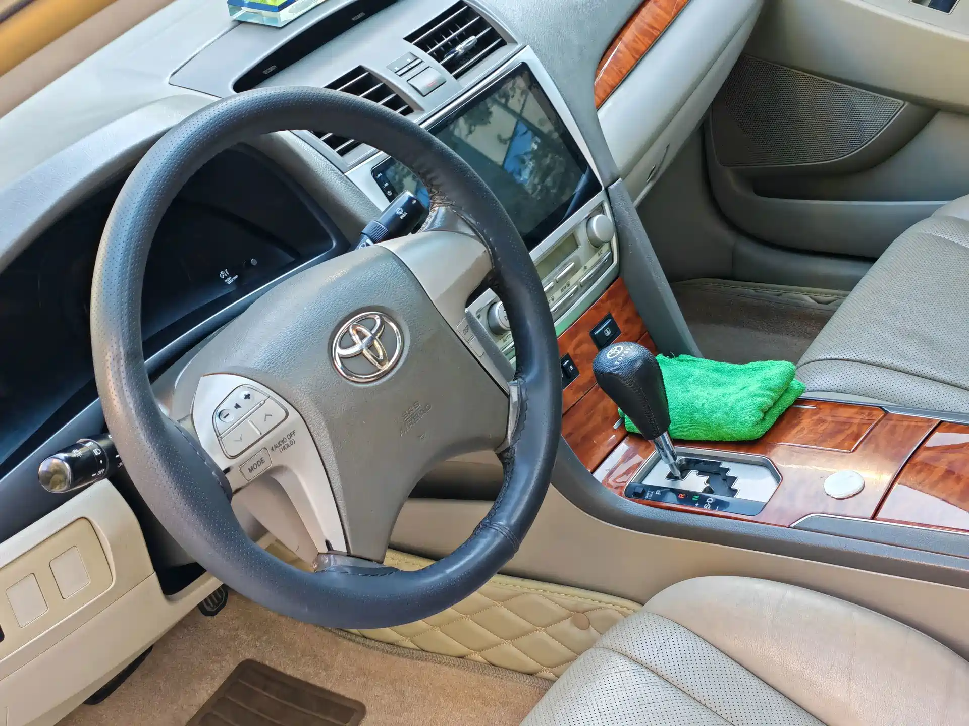 Photo 6 - Toyota Camry
