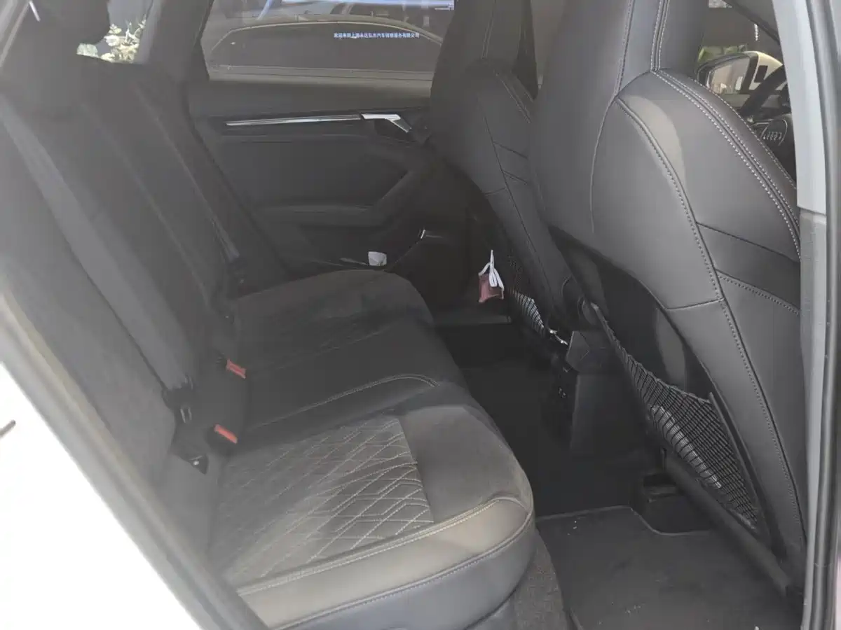 Audi A3 2022 Sportback 35 TFSI Luxury Sport фото 3