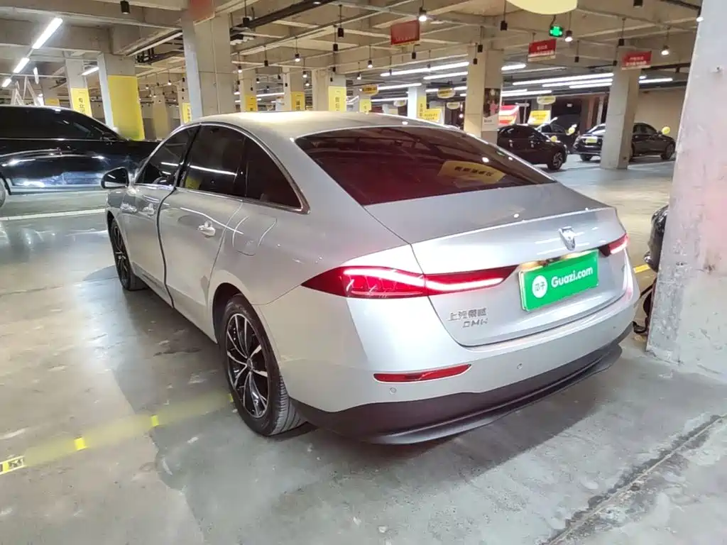 Roewe D7 2025 2025 DMH 125km World Champion Excellence Edition