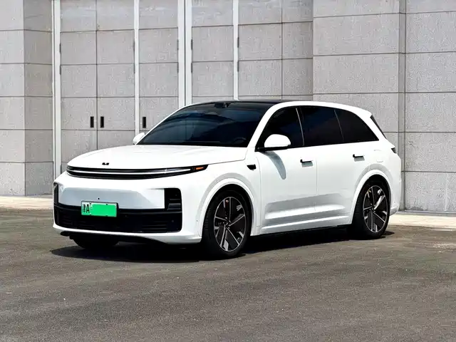 Li Auto L7 2025