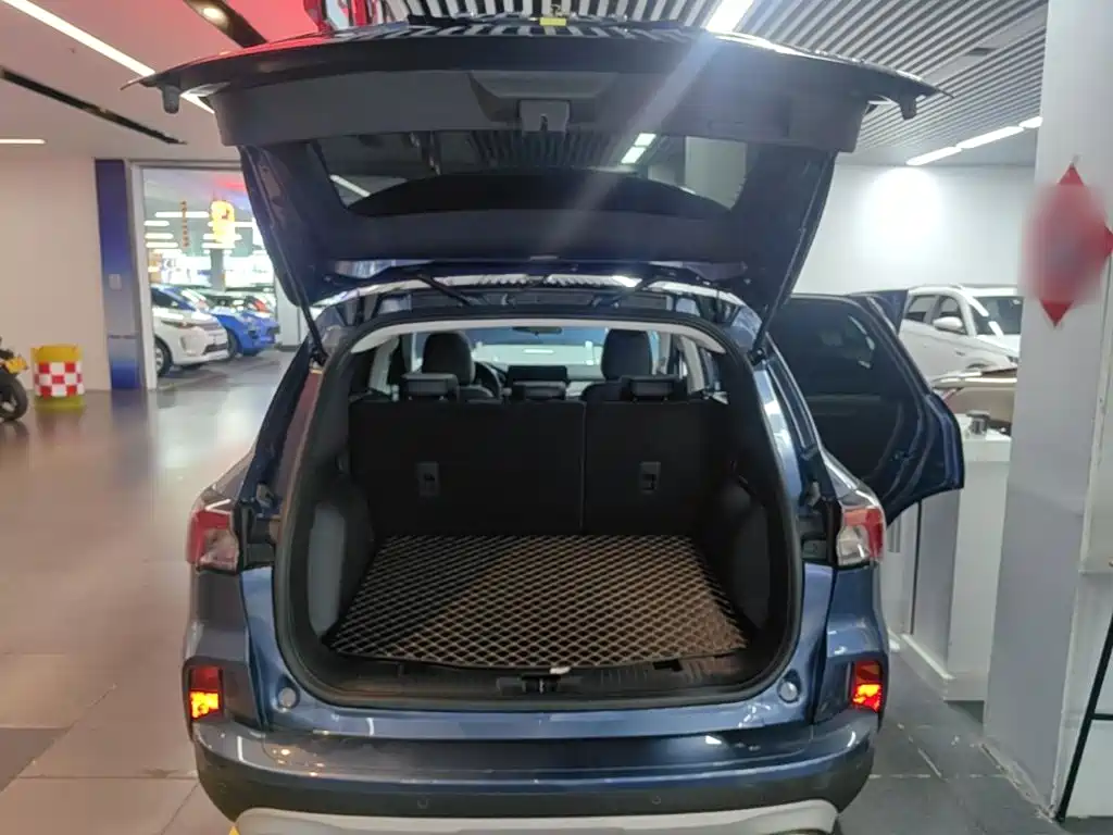 Ford Escape 2023 2020 EcoBoost 245 2WD Premium Edition