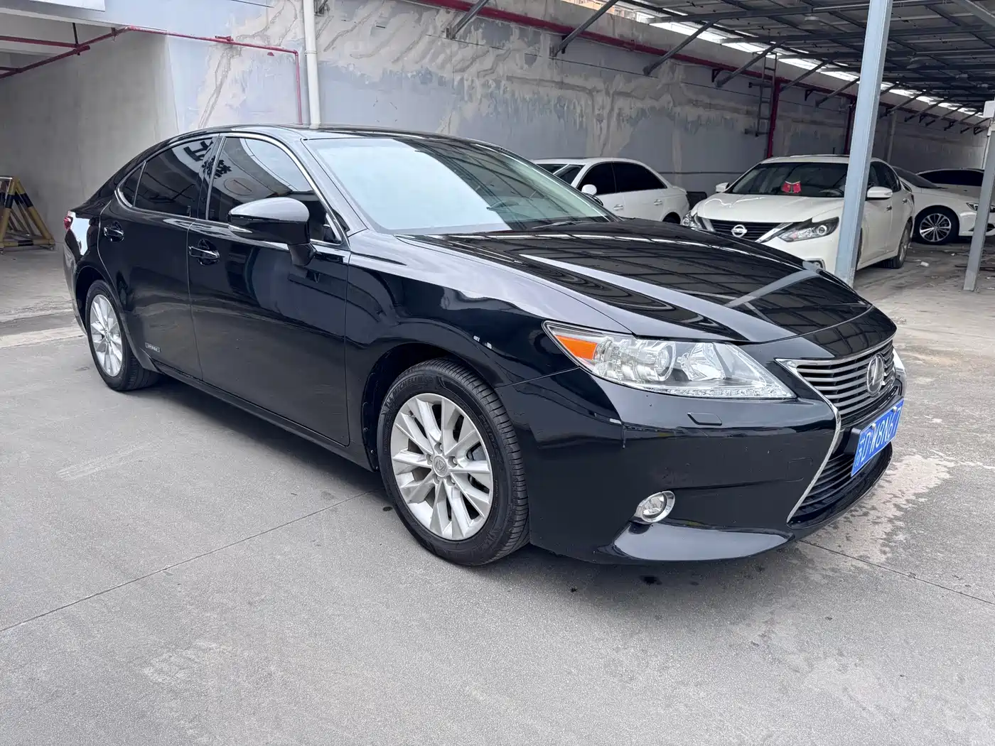 Фото 3 - Lexus ES