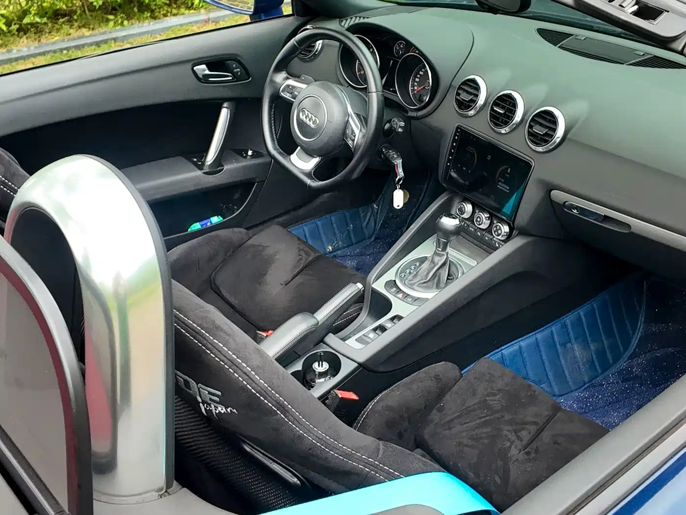 Фото 24 - Audi TT