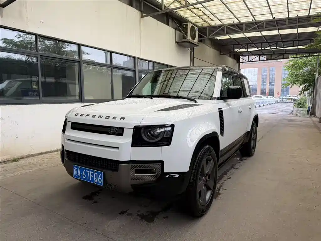 Land Rover Defender 2025 110 3.0T P400 -Dynamic HSE