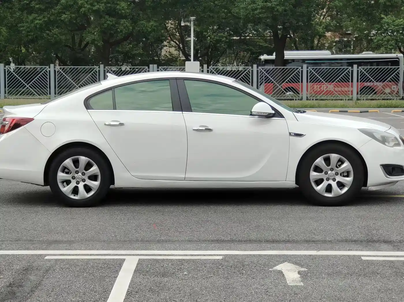 Buick Regal 2015 1.6T Elite Tech Edition фото 6