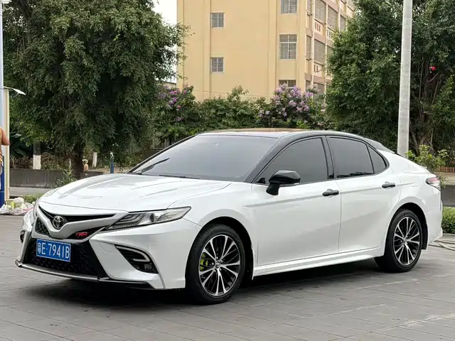 Toyota Camry 2019