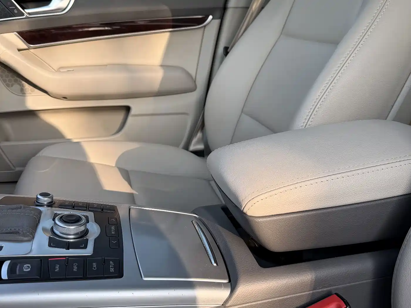Audi A6L 2010 2010 2.0 TFSI Automatic Standard