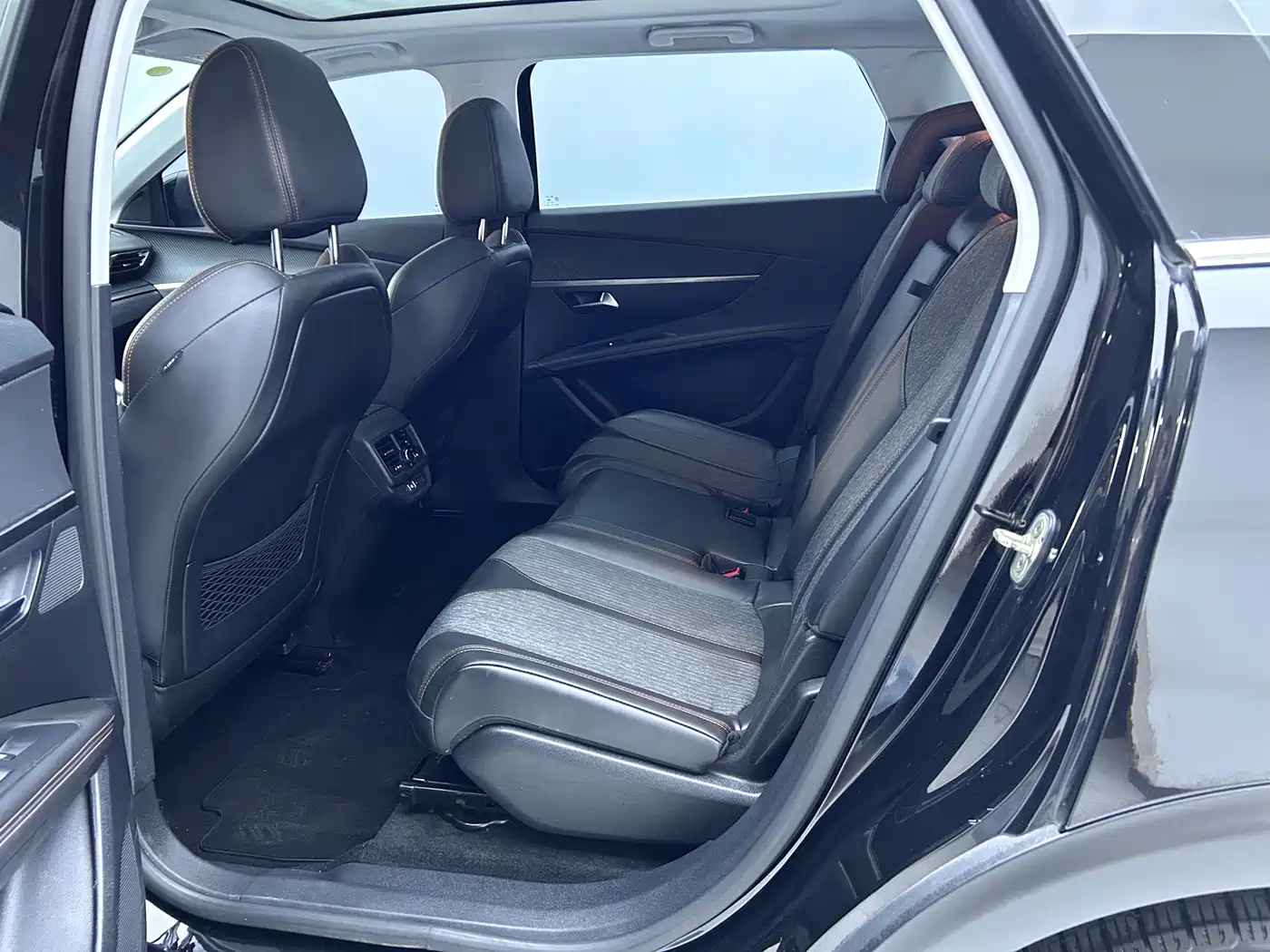 Peugeot 5008 2017 350THP 7-seat Elite Edition фото 9
