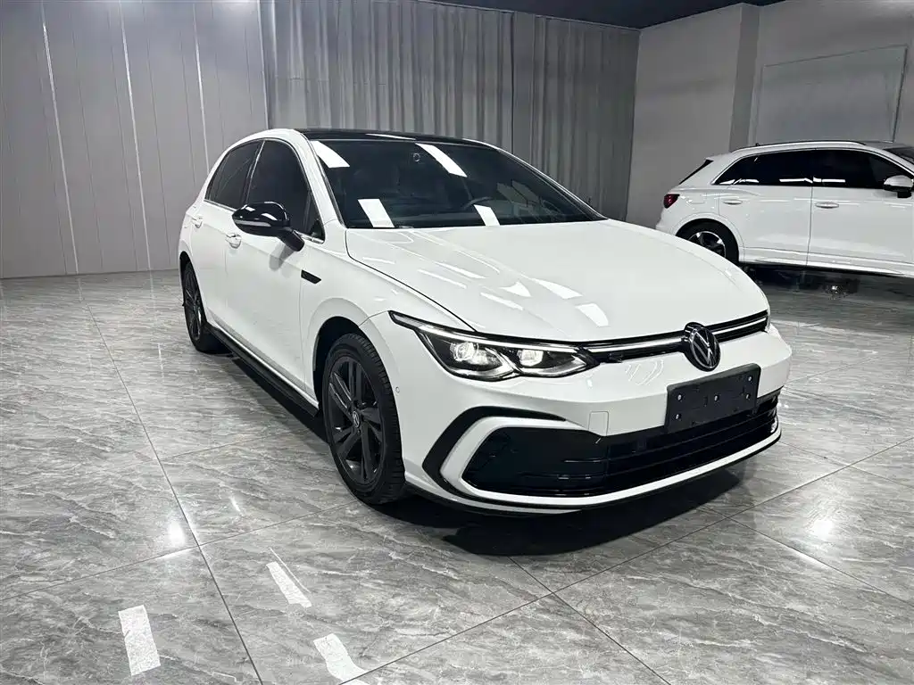 Volkswagen Golf 2023 280TSI DSG R-Line Lite фото 3