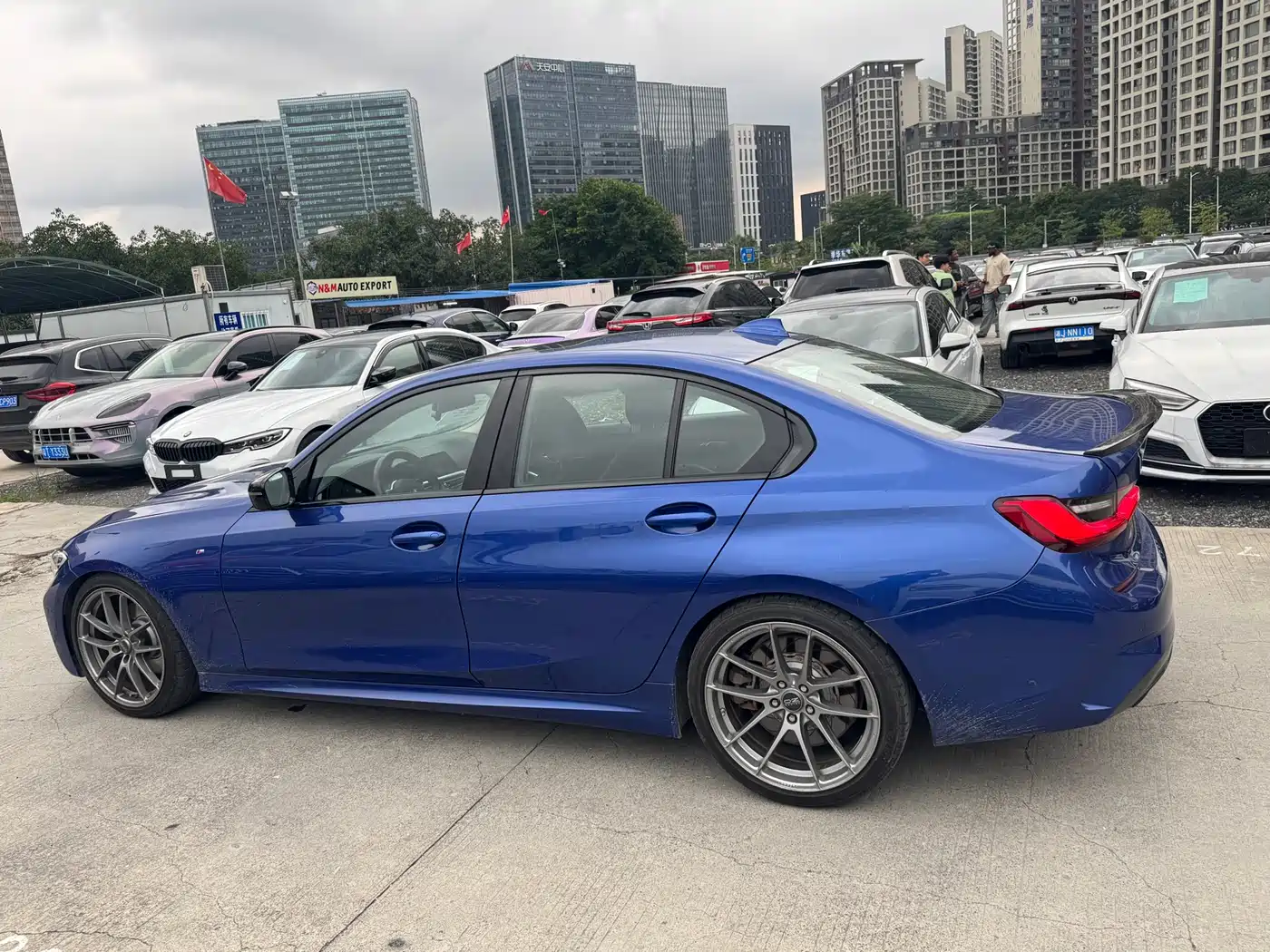 BMW 3 Series 2020 330i M Sport Blackout Package фото 6