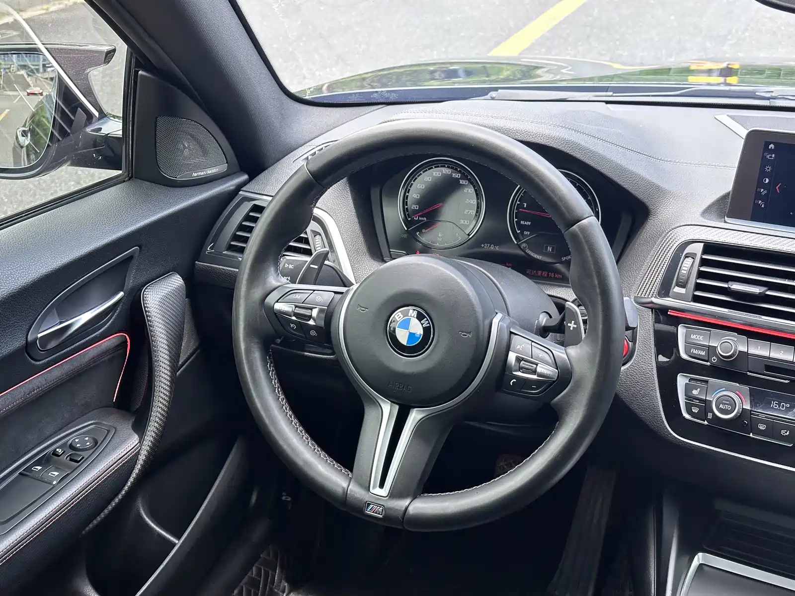 Photo 12 - BMW M2