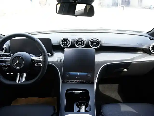 Mercedes-Benz C-Class 2025 C 260 L Sport Edition — фото 5