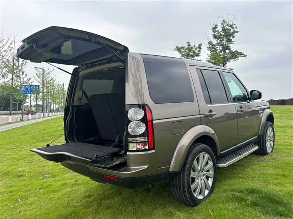 Land Rover Discovery 2016 3.0 SC V6 HSE фото 6