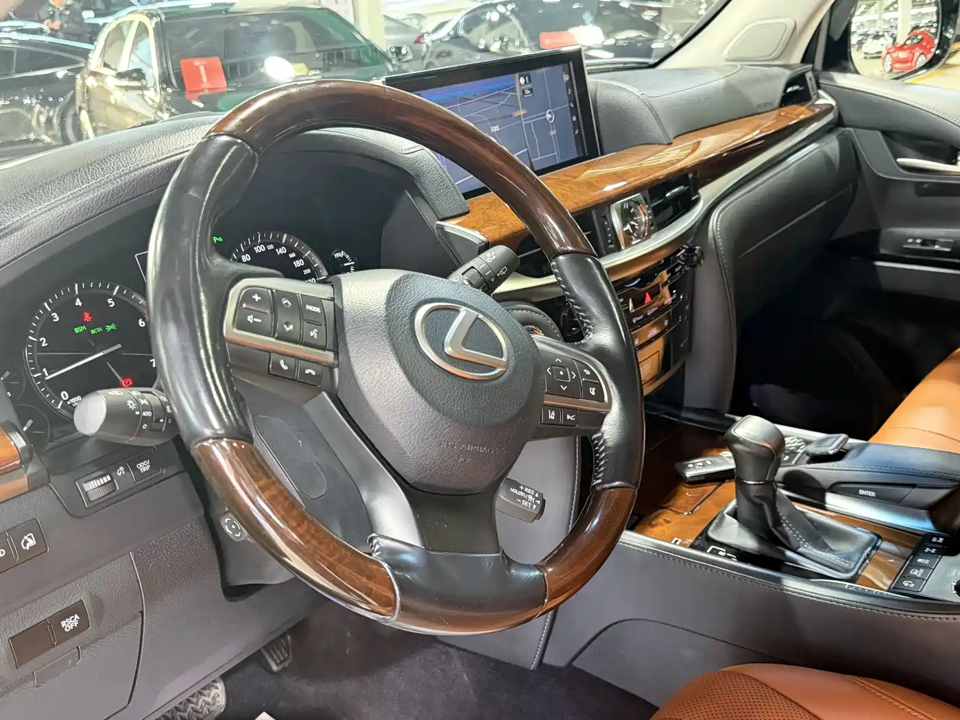 Lexus LX 2017 570 Prestige Luxury фото 5