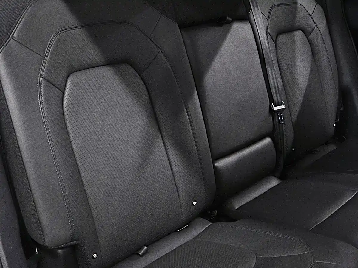 Land Rover Defender 2025 2025 110 3.0T P400 -Dynamic HSE