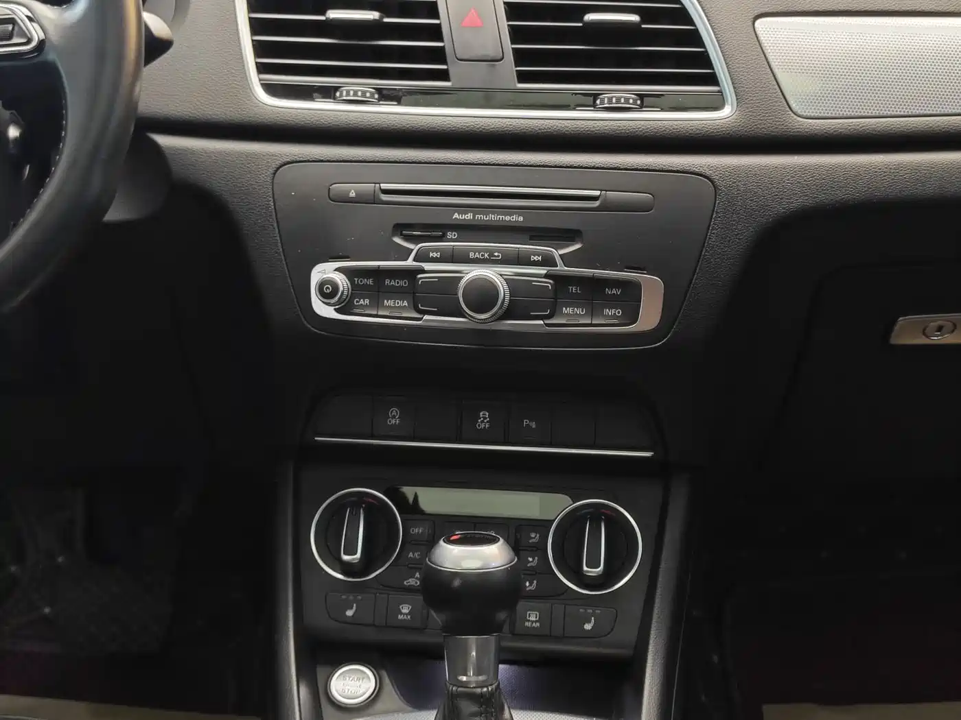 Audi Q3 2018 30th Anniversary Edition 30 TFSI Style фото 20