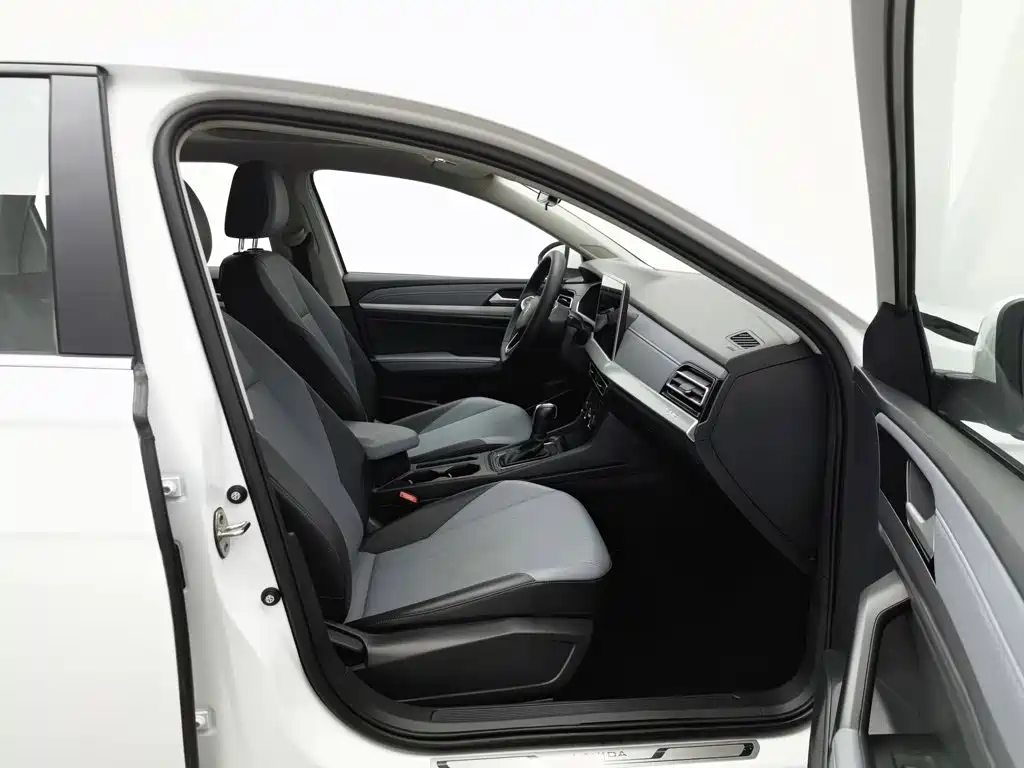 Фото 23 - Volkswagen Lavida