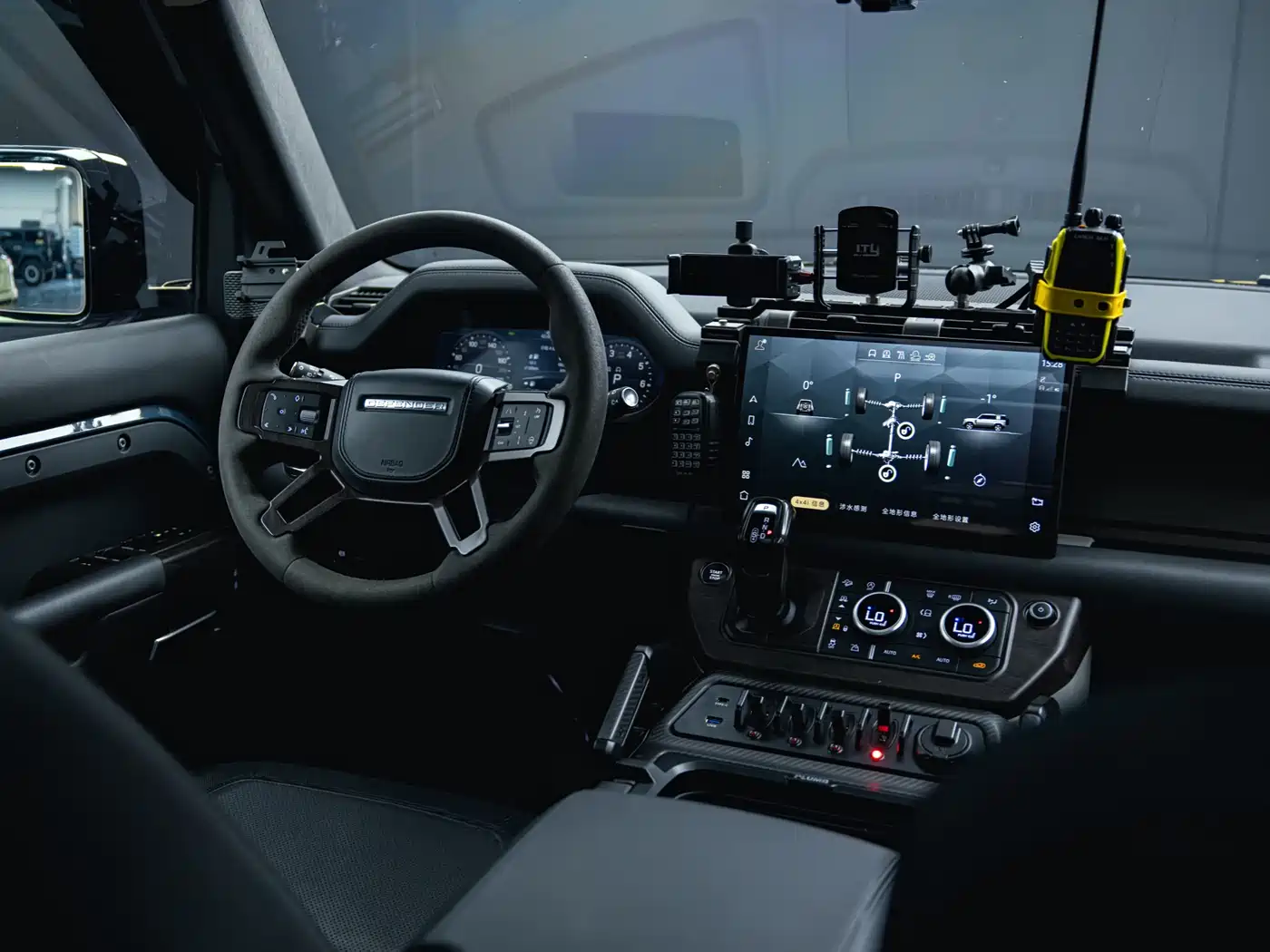 Land Rover Defender 2023 Facelift 110 3.0T P400 X-DYNAMIC HSE фото 8