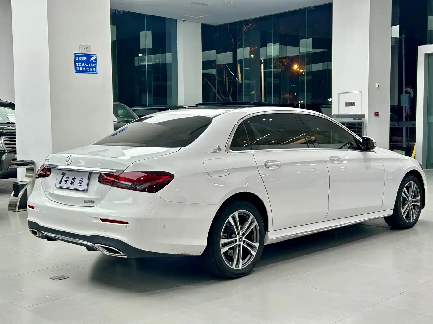 Mercedes-Benz E-Class 2022 Facelift E 260 L Sport фото 17